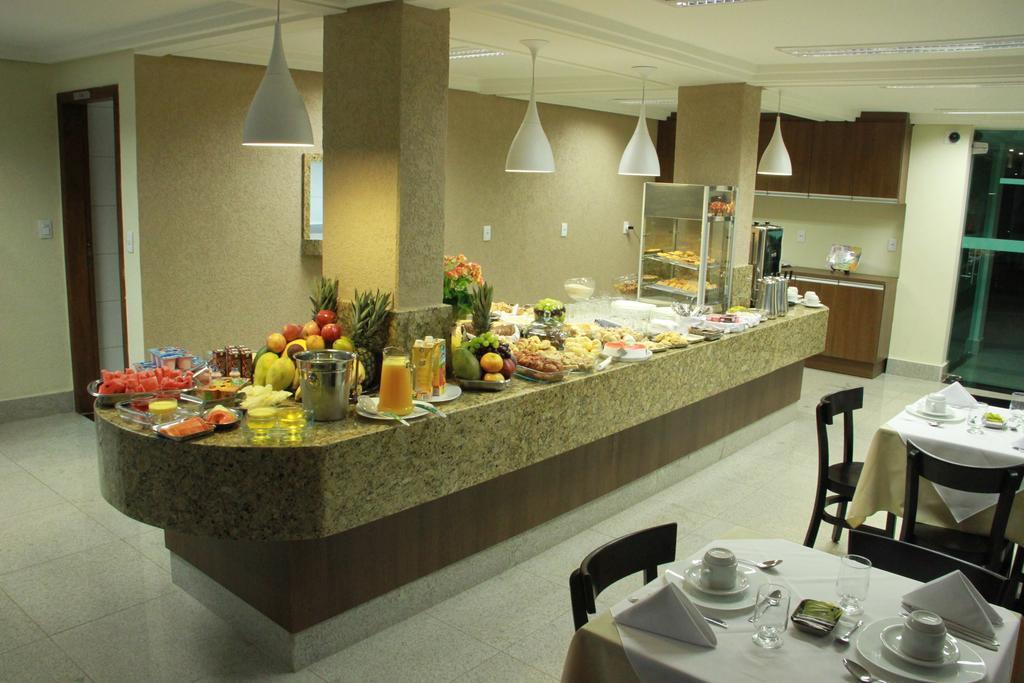 Hotel Saron Luziania Exterior photo